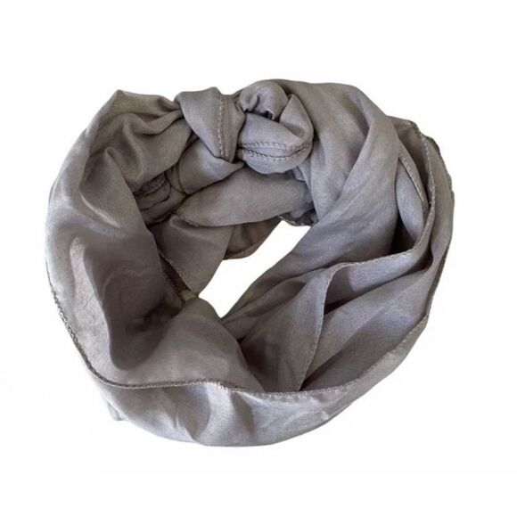 Semi Sheer Storm Cloud Gray Ladies Fashion Scarf Size OSFM - Picture 4 of 5